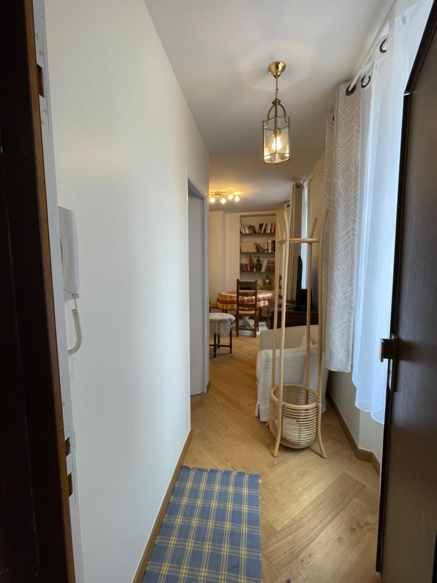 Apartment Mimosa Versailles